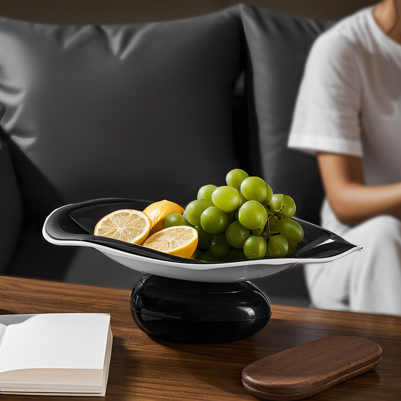 The Snowy Realm Fruit Platter: A High-End Trend
