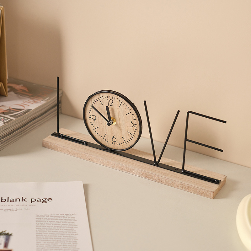 Creative silent clock