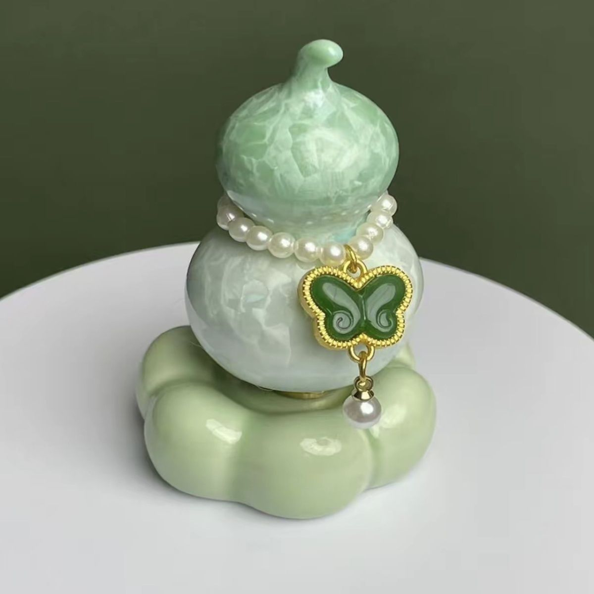 Crystalline glaze gourd-shaped spinning ornament popular on social media