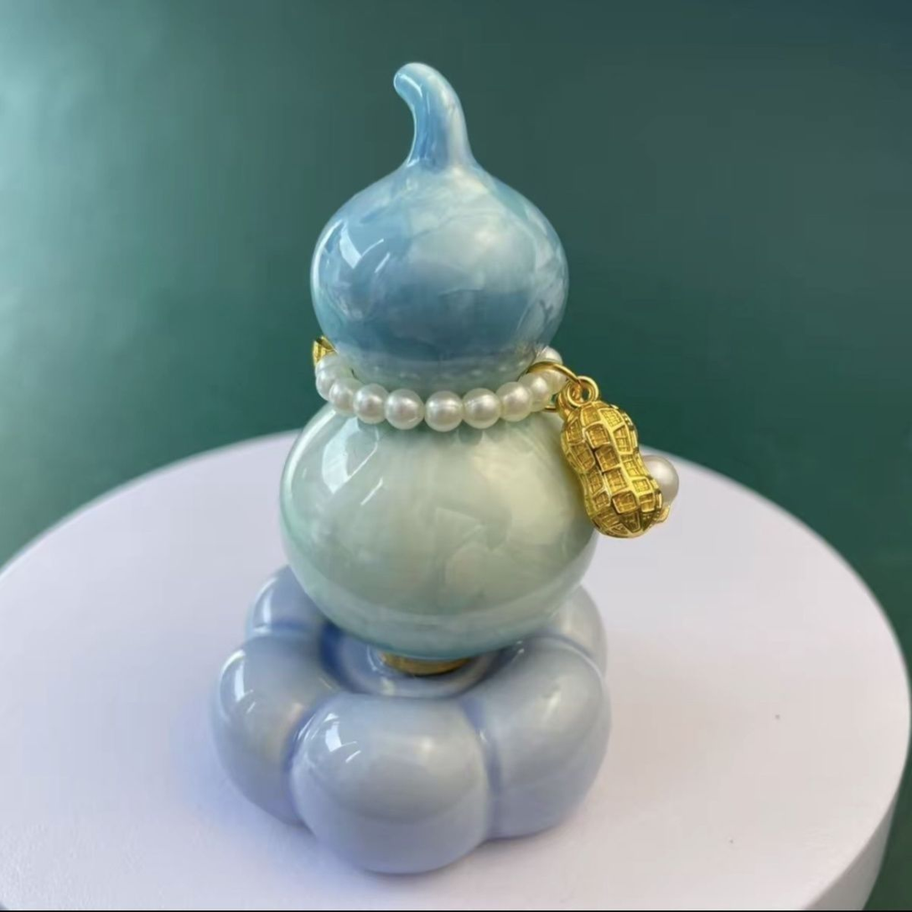 Crystalline glaze gourd-shaped spinning ornament popular on social media