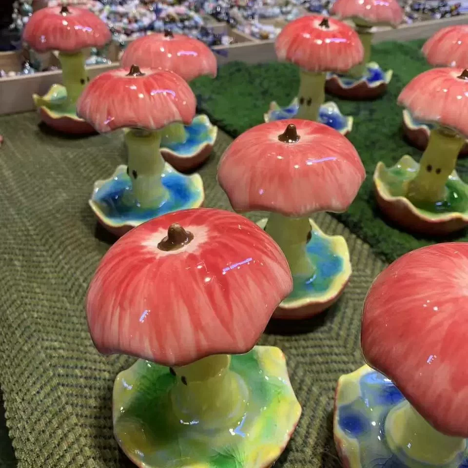 Cute Ceramic Apple Spinning Toy