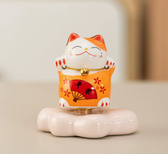 Lucky Cat Spinning Figurine