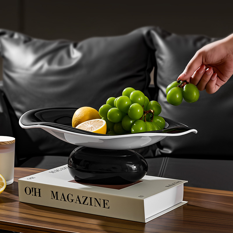 The Snowy Realm Fruit Platter: A High-End Trend