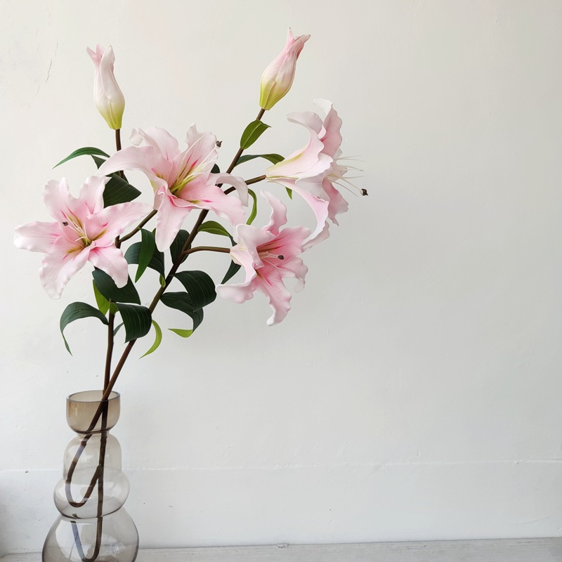 Simulated PU moisturizing artificial lily flowers